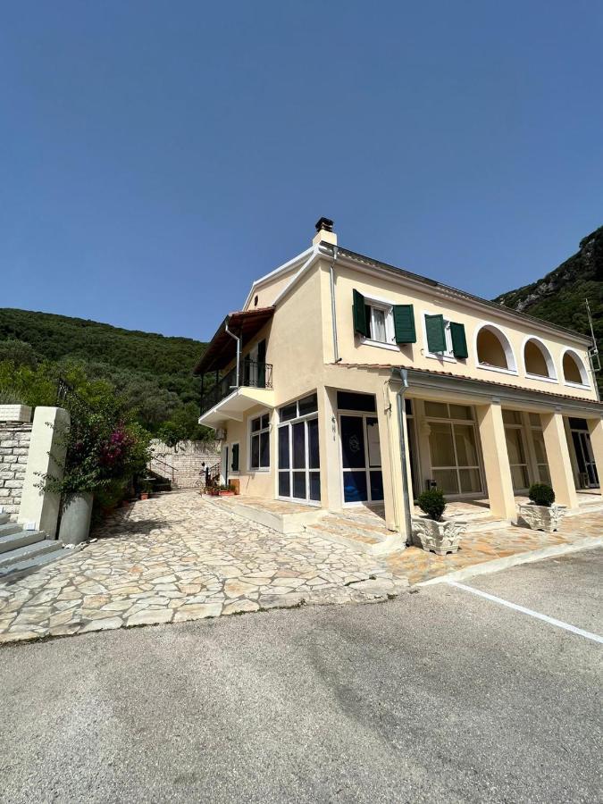 Lithino Apartments - 5Min From The Beach Agios Ioannis Peristeron  Luaran gambar