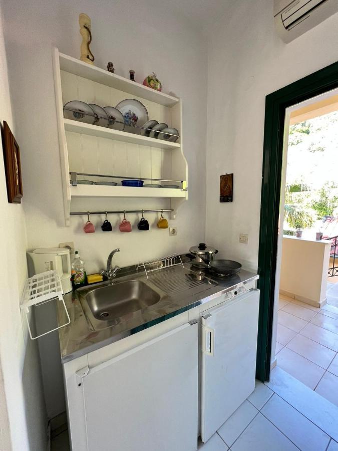 Lithino Apartments - 5Min From The Beach Agios Ioannis Peristeron  Luaran gambar